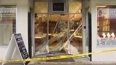 vancouver hermes robbery|Hermes Vancouver store robbed, truck driven through window.